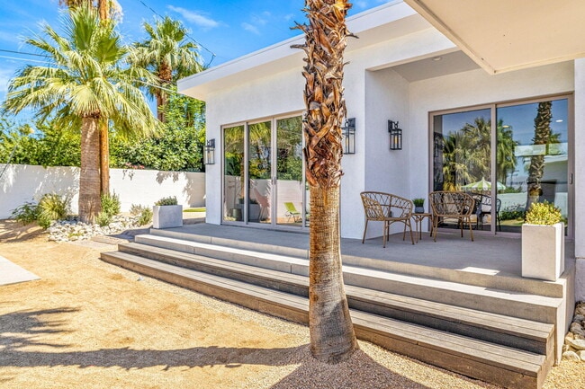 Building Photo - 45654 Verba Santa Dr