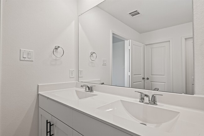 Building Photo - 31210 Carmelas Landing Dr
