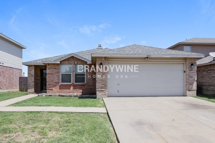Building Photo - 3832 Irish Setter Dr