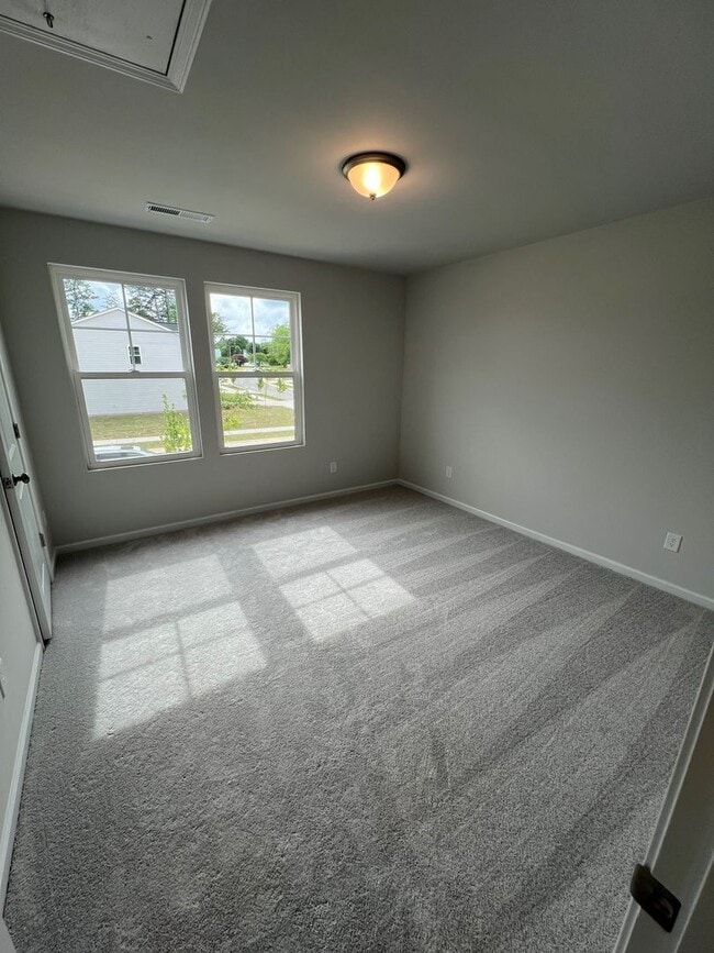 Building Photo - Charming 4 Bedroom Home Located in Wendell