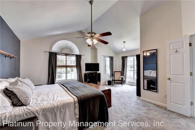 Building Photo - 4 br, 3.5 bath House - 3710 Palisade Park Dr