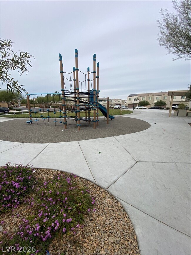 Building Photo - 3622 Hestia Ave