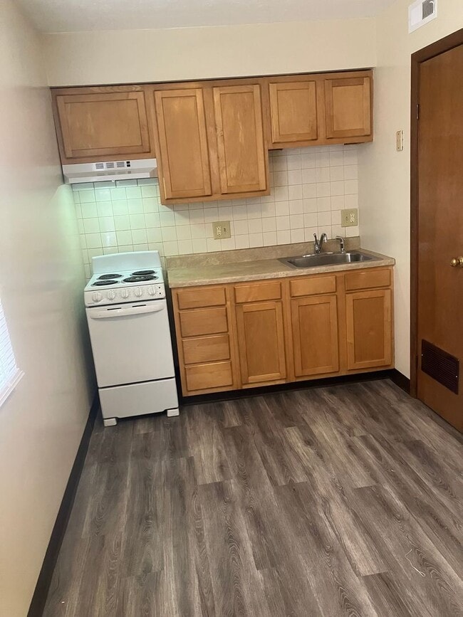 Building Photo - 2637 Adams Ave