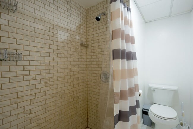 Building Photo - Cozy 1 BR/1 BA Apartment in Severna Park!