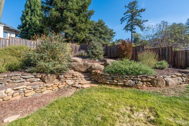 Building Photo - 1980 Bent Tree Pl