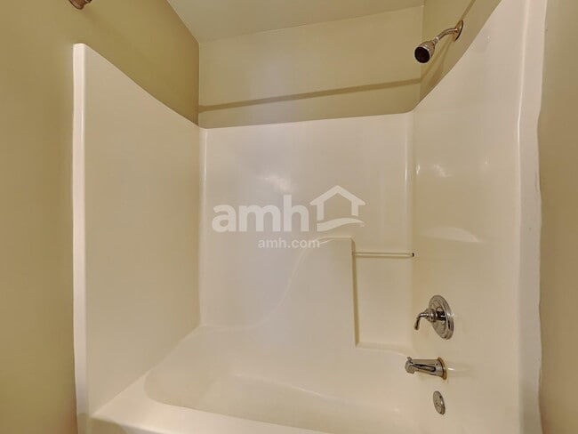 Building Photo - 14127 Hiawatha Ct