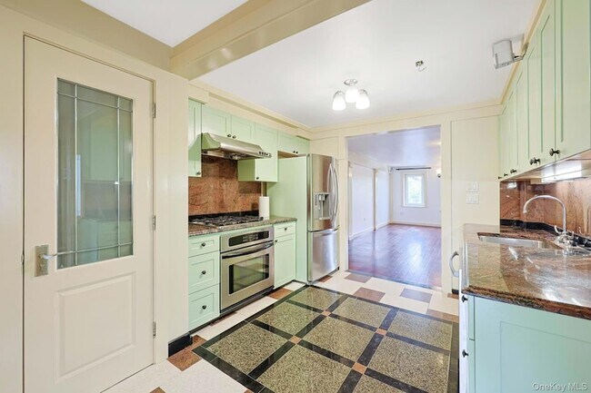 Building Photo - 21-63 23rd Street Unit 1