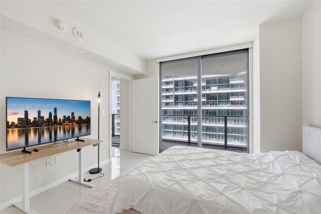 Building Photo - 1300 S Miami Ave