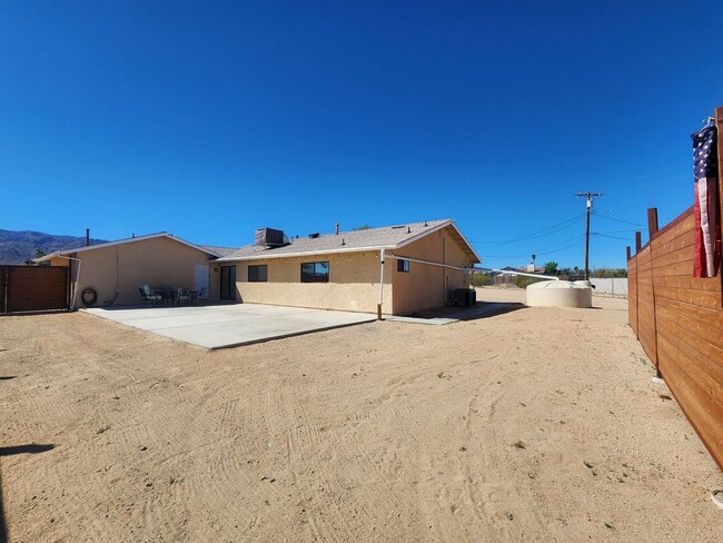 Building Photo - Spacious is The Word!