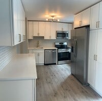 Building Photo - Beautiful 4-Bedroom Townhome for Rent in Desirable Cranberry Township!