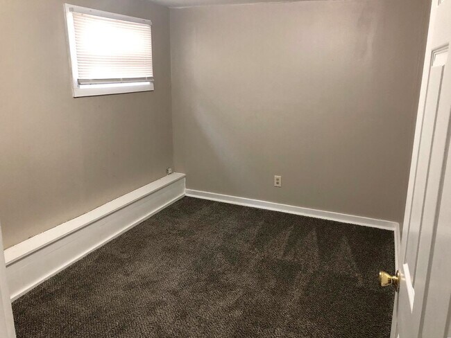 Building Photo - 1350 Sherman Ave