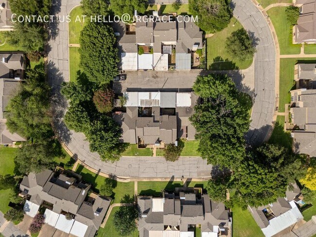 Building Photo - 3336 Chimney Pl Dr