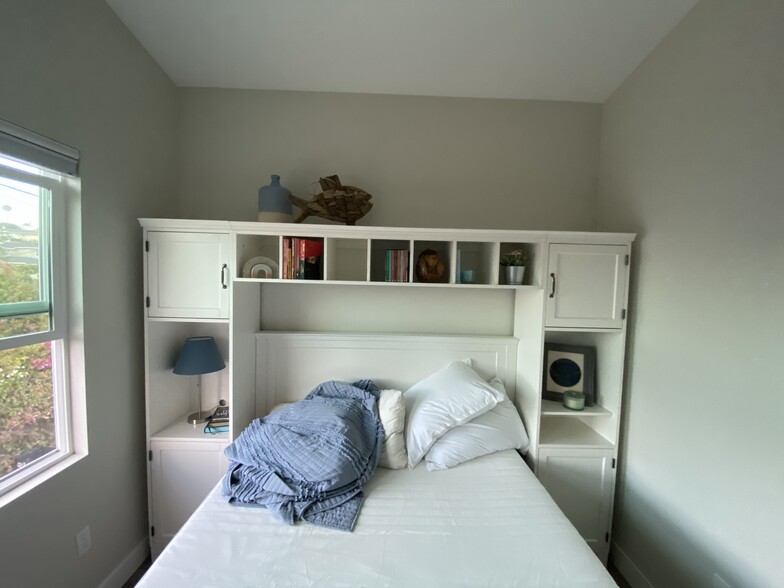 Bedroom #1 - 3662 Quimby St