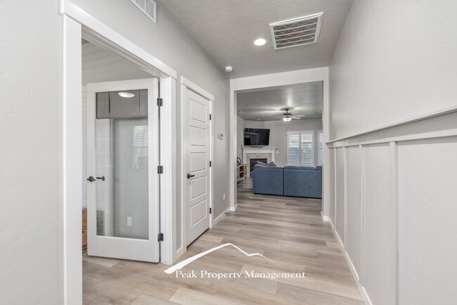 Building Photo - 18272 N Wild Goose Ave