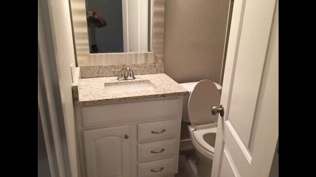 Building Photo - 311 Sheraton Ave