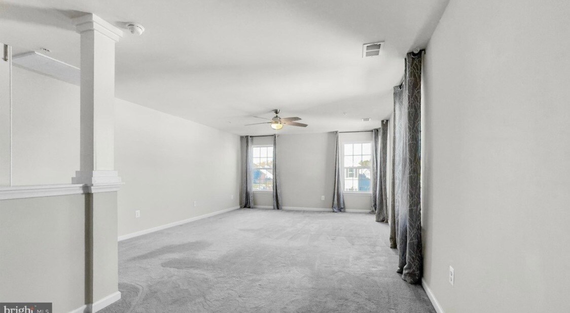 Building Photo - 10185 Warfield St