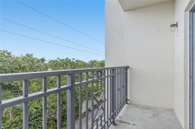 Building Photo - 5271 SW 8th St