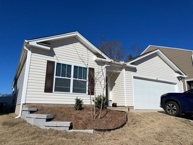 Building Photo - Nice Home in Piedmont