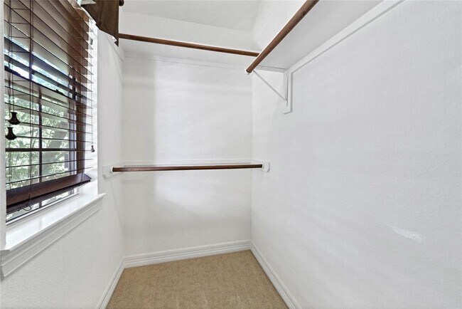 Building Photo - 21135 Kelliwood Park Ln