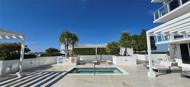 Building Photo - 4250 Biscayne Blvd