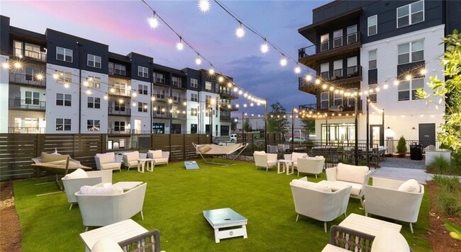 Building Photo - 1000 Rea Dr SW