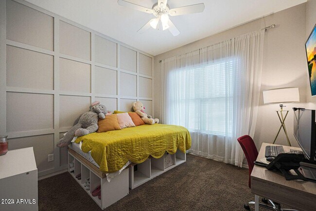 Building Photo - 9422 W Donald Dr