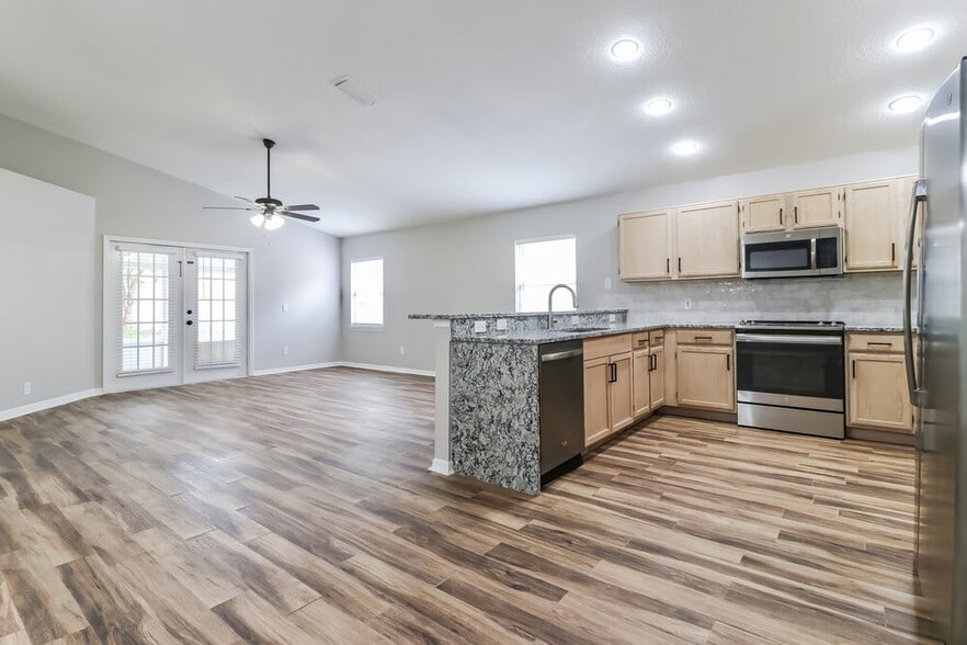 Building Photo - 1318 Brahma Dr
