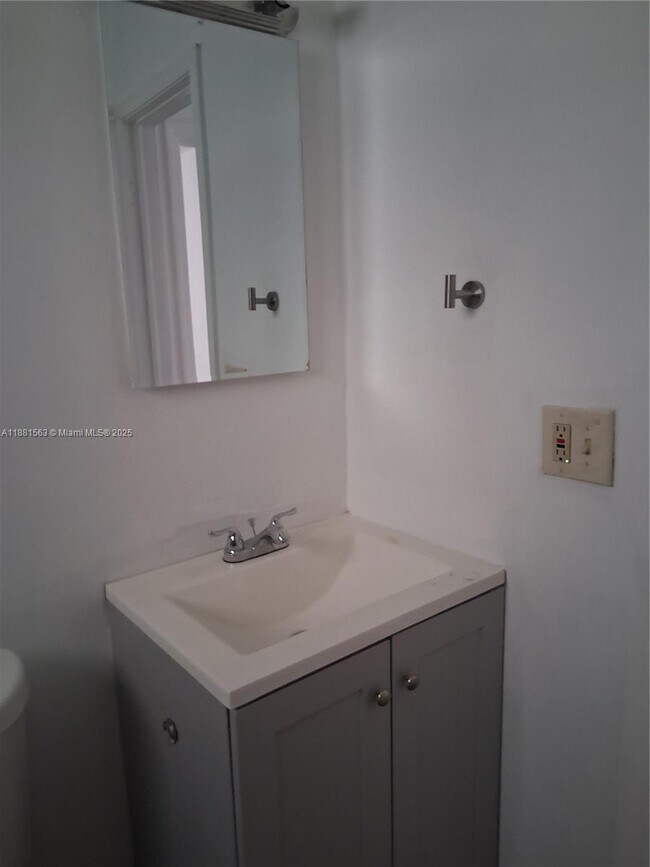 Building Photo - 2710 NW 6th St