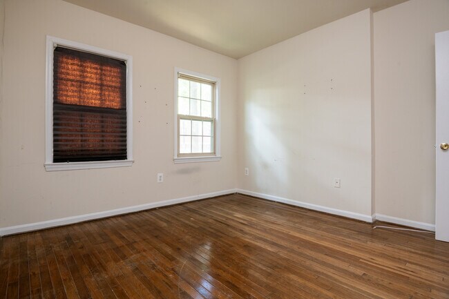 Building Photo - 4513 MacArthur Blvd NW
