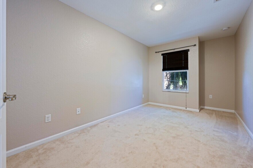 Building Photo - 5813 Monterra Club Dr