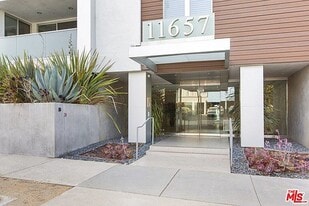 Building Photo - 11657 Chenault St