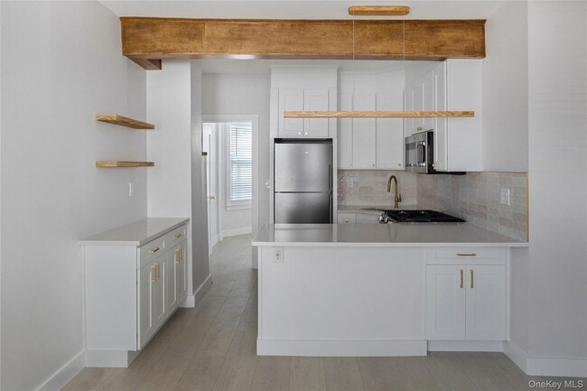 Building Photo - 46 Park Ave