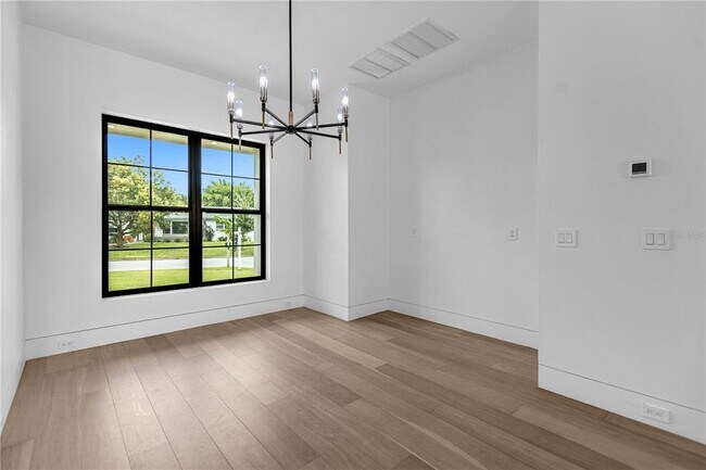 Building Photo - 1814 Barker Dr