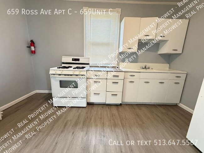 Building Photo - 659 Ross Ave