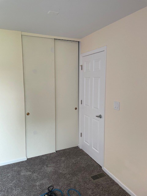 Building Photo - 521 N Woodfield Trl