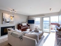 Building Photo - 601 N Segoe Rd