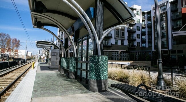 Building Photo - 145 New Bern St