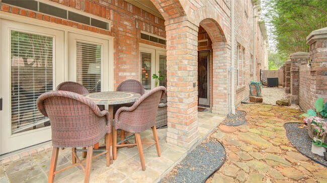 Building Photo - 44 Versante Ct