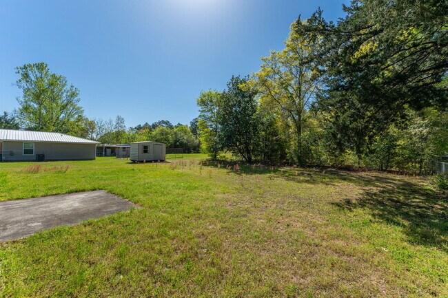 Building Photo - 170 Sidney Ave