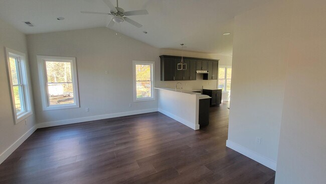 Building Photo - 117 Paislee Pk Ct