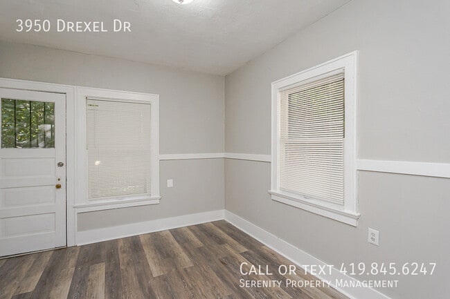 Building Photo - 3950 Drexel Dr