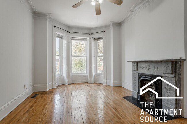 Primary Photo - 241 W Scott St
