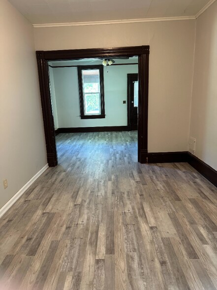 Building Photo - 929 Redfield St