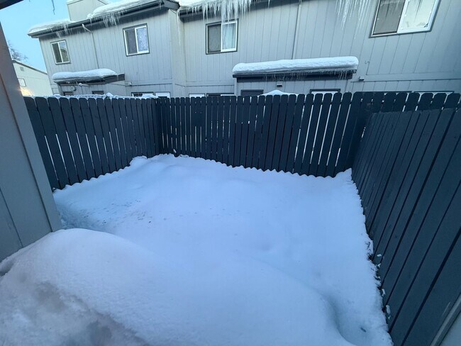 Building Photo - 4075 E 20th Ave