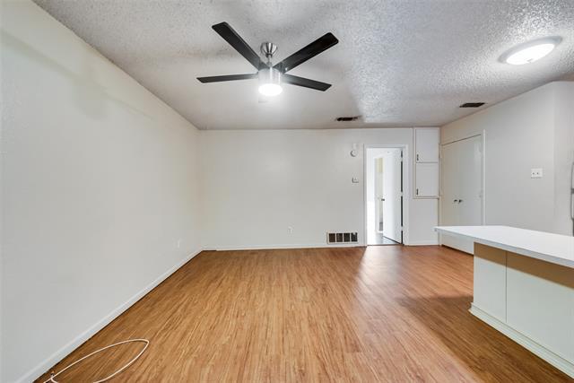 Building Photo - 619 Race St