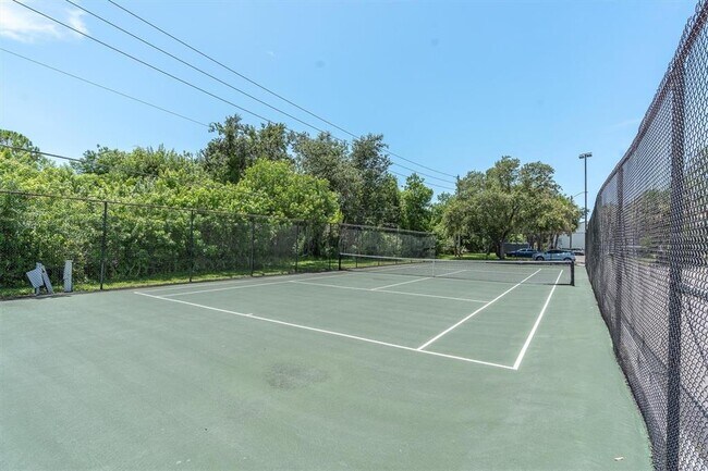 Building Photo - 11566 7th Ln N