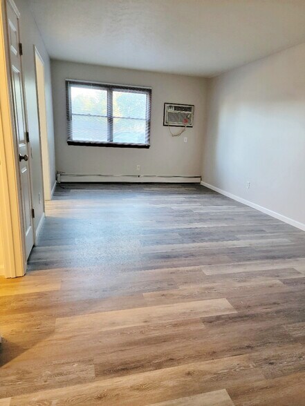 Building Photo - 4220 Pembrook Rd