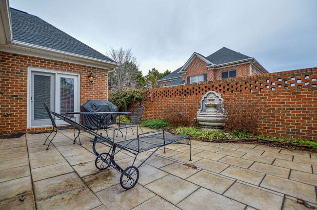 Building Photo - 986 Blakeley Walk