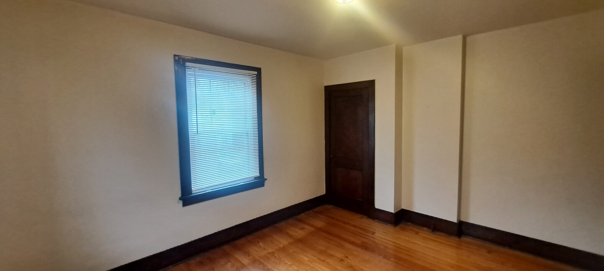 back bedroom - 182 North Ave