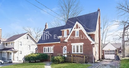 Building Photo - 139 Brookline Ave